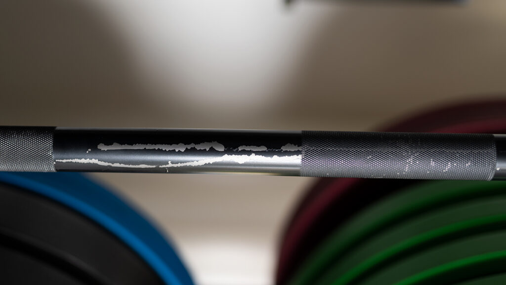 Rivestimento superficiale del bilanciere elite powerlifting lacertosus dopo un anno